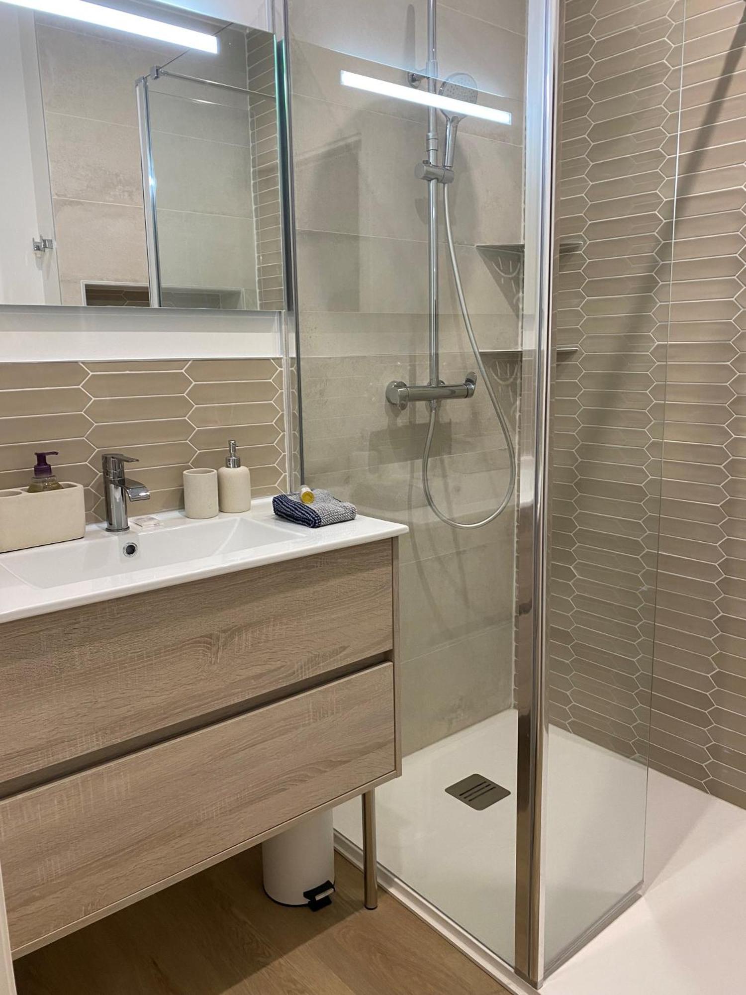 Luxe & Confort, Spacieux, Neuf, Clim Et Central Sete Ngoại thất bức ảnh